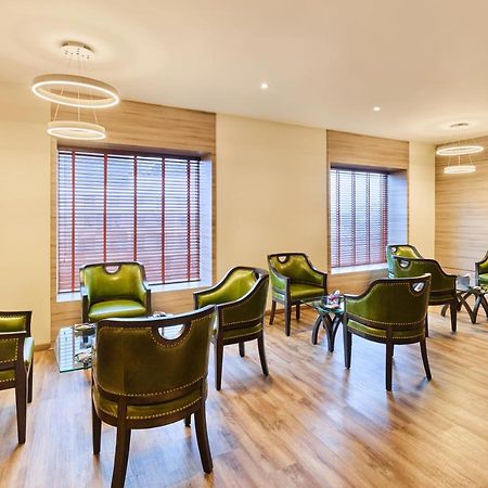 Hycinth Hotels Thiruvananthapuram Bagian luar foto