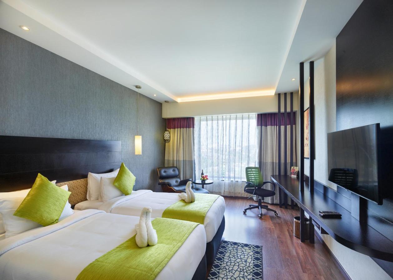 Hycinth Hotels Thiruvananthapuram Bagian luar foto