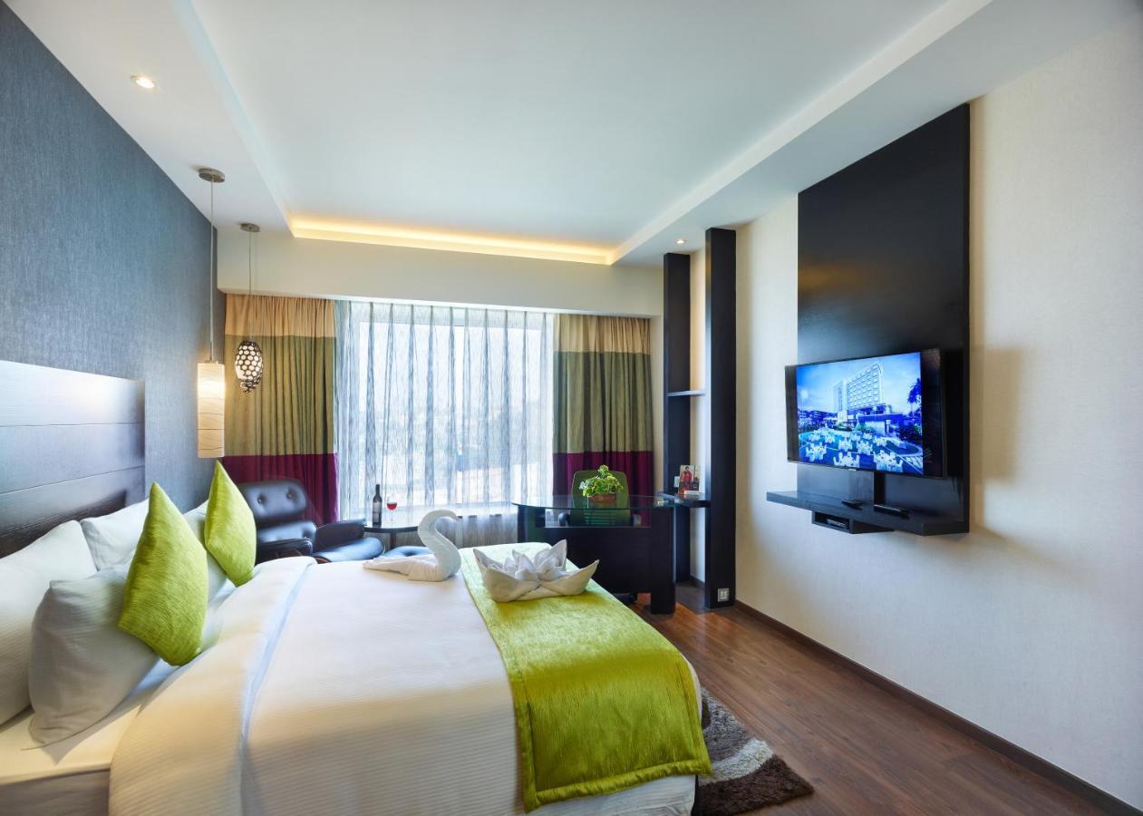 Hycinth Hotels Thiruvananthapuram Bagian luar foto