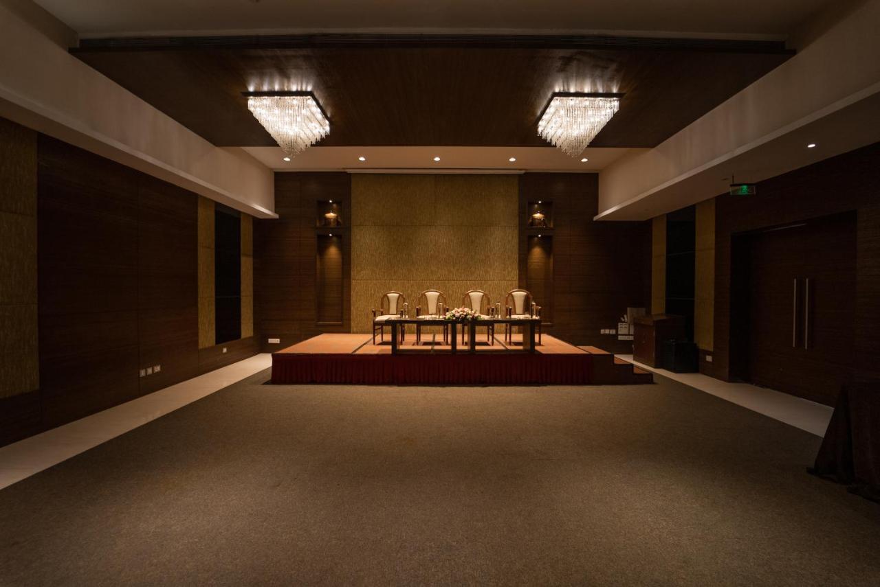 Hycinth Hotels Thiruvananthapuram Bagian luar foto