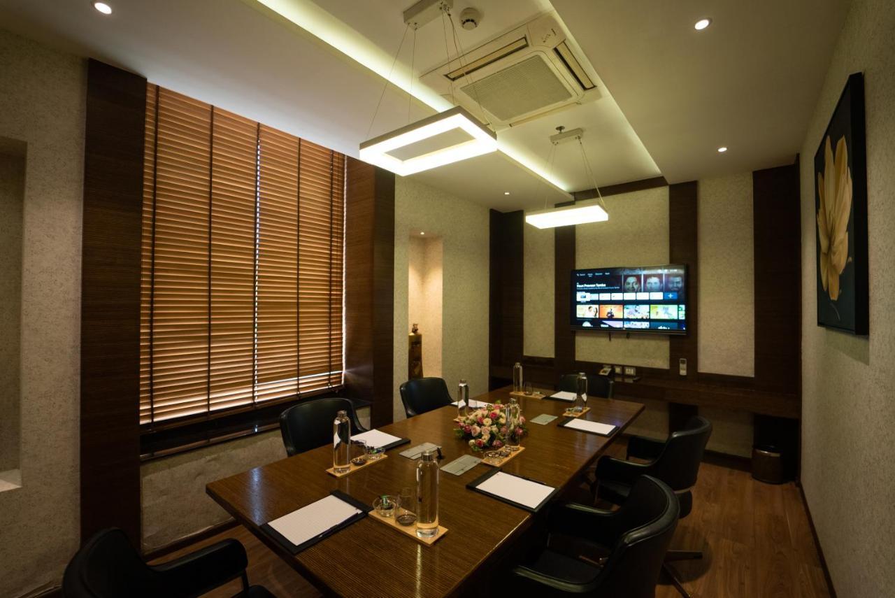 Hycinth Hotels Thiruvananthapuram Bagian luar foto