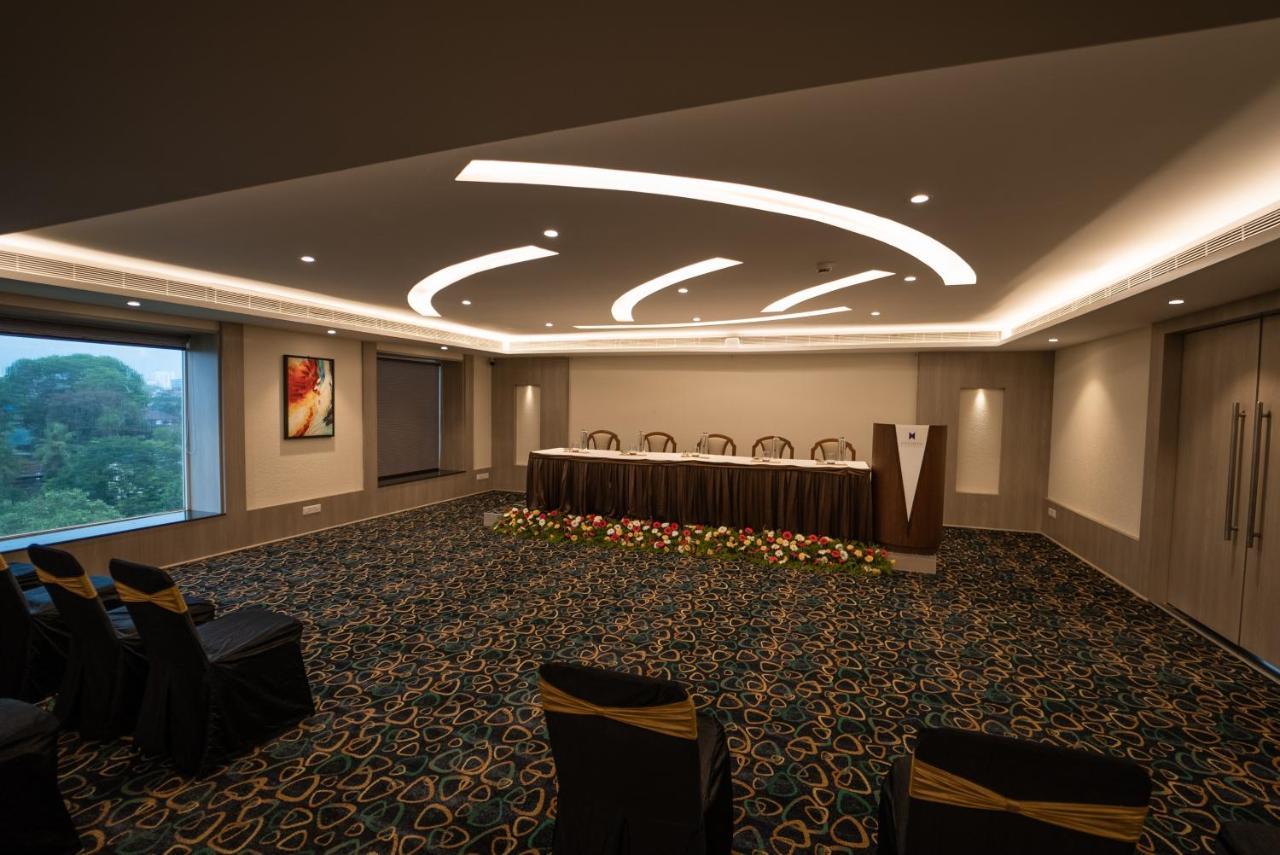 Hycinth Hotels Thiruvananthapuram Bagian luar foto