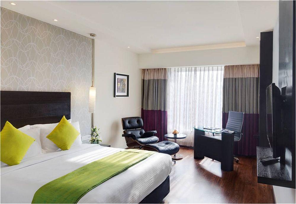 Hycinth Hotels Thiruvananthapuram Bagian luar foto