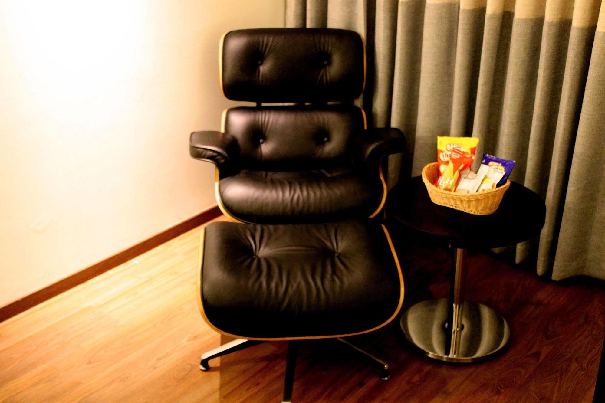 Hycinth Hotels Thiruvananthapuram Bagian luar foto