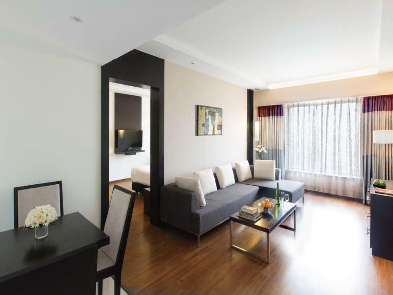 Hycinth Hotels Thiruvananthapuram Bagian luar foto